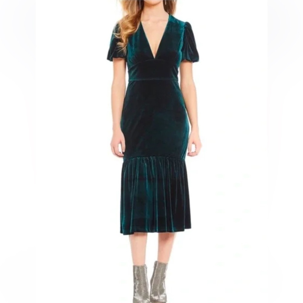 Gianni Bini Blair Velvet Fluted Hem Midi Dress size 8 Emerald Green Festive